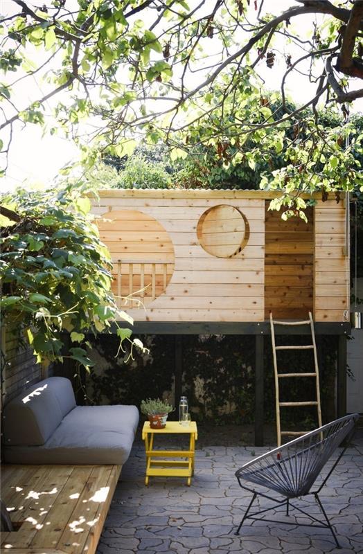 hur du dekorerar din bakgård med ett litet DIY trähus, utomhus lekplats för dig själv