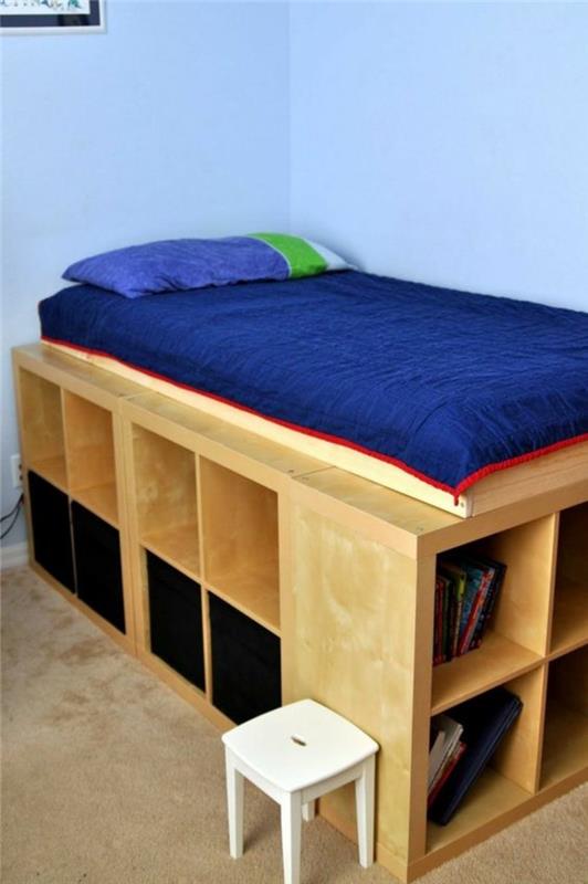 malá spálňa-knižnica-pod posteľ