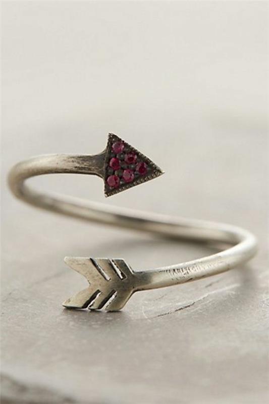 anneua-arrow-modern-ruby-with-the-arrow