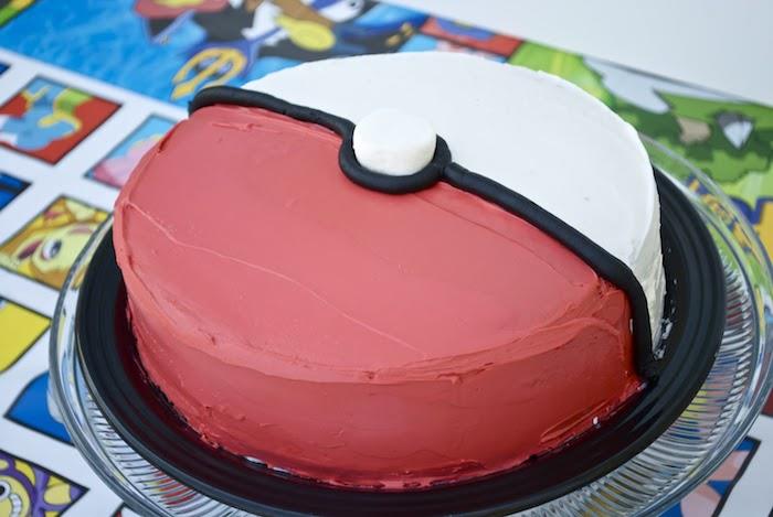 recept na koláč, prekvapenie pokémona, narodeninovú tortu, ľahký recept, marshmallow, farebný marcipán