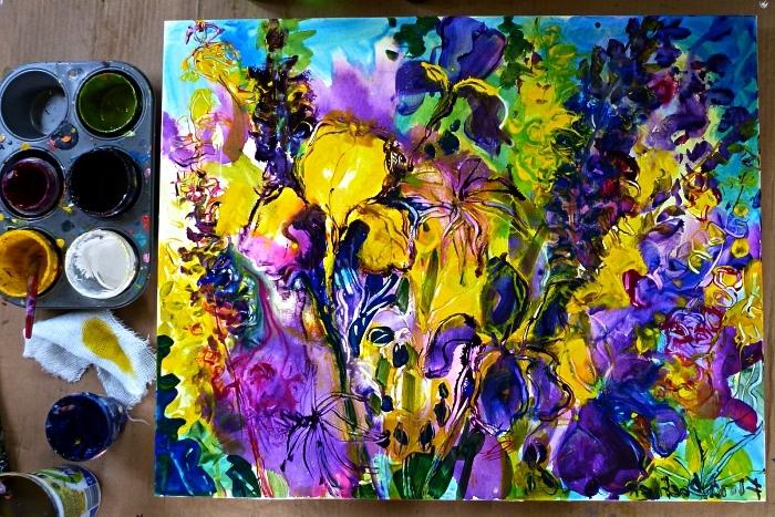 lära dig att måla abstrakta blommor i akvarell, abstrakt dukmålning, mångfärgad duk