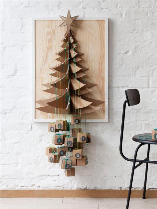 originál-vianočný stromček-zavesený-na-vianočný stromček-stena