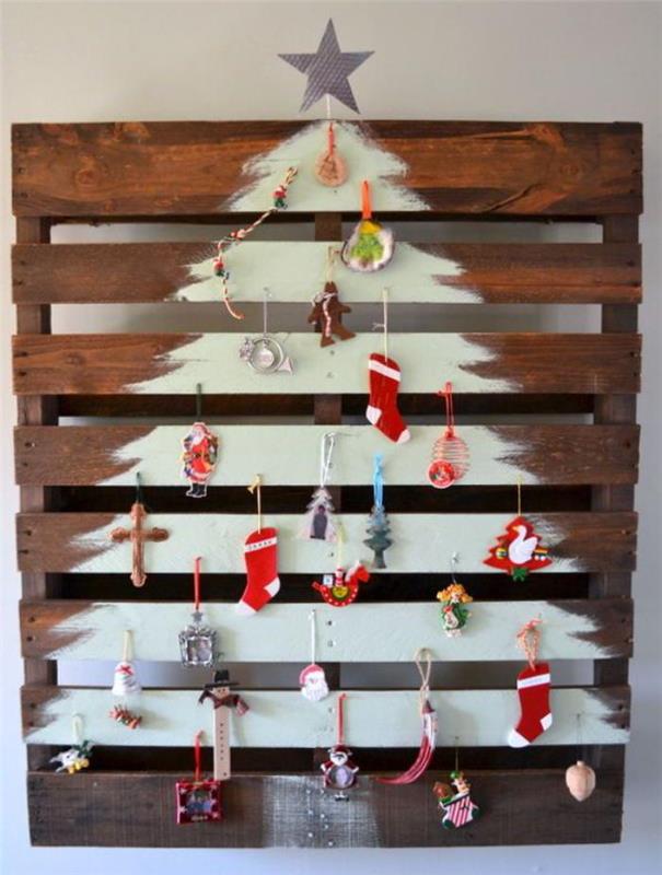 Vianočný stromček na palete-vianočné dekoračné nápady