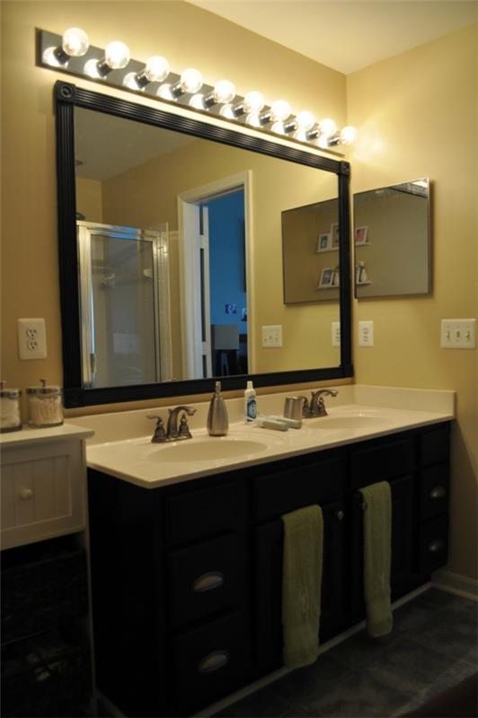 badrum-skåp-med-spegel