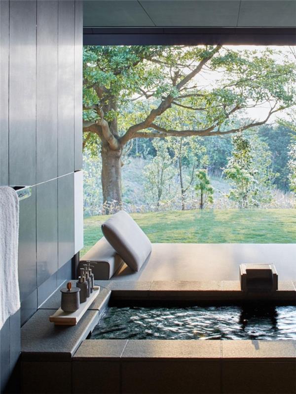 Zenová kúpeľňa s vaňou, aké farby zdobia kúpeľňu v japonskom štýle a zenovú prírodu