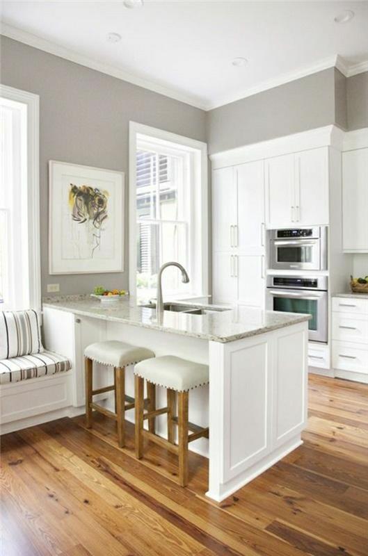 marmor-bar-modern-vit-kök-parkett-golv-grå-väggar-tak-vit-soffa