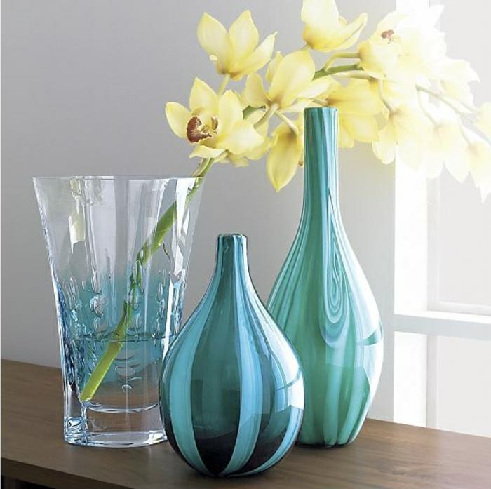 handfat-vaser-burk-hög-glas-vas-hög-glas-vas-leonardo-vas-blå-glas-blommor