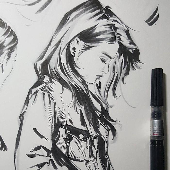 فكرة رسم فتاة حزينة ، صورة بيانية بالأبيض والأسود ، فتاة ضخمة الشعر الطويل ، سترة الدنيم