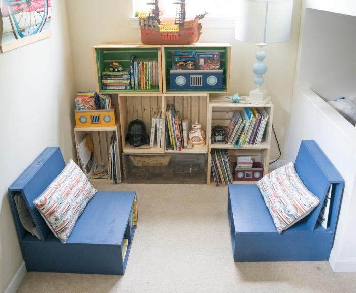 navrhnite čitateľský kútik a hrajte sa v detskej izbe, vyrobte si nábytok z paletového dreva alebo drevených debien