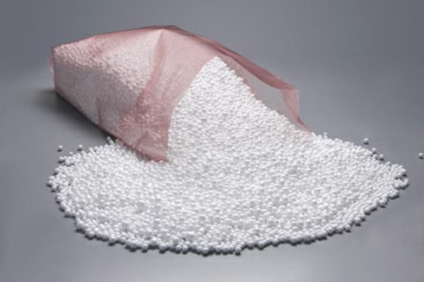 polystyrénové korálky-na pohovku-pouf