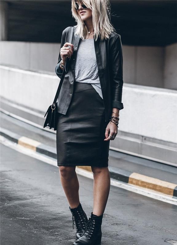 fotkängor med svart kjol hög midja läder knälånga stövlar svarta snören grå t -shirt svart läderjacka