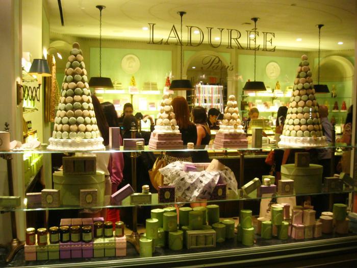 ladurée-boutique-in-New-York-house-in-all-the-world