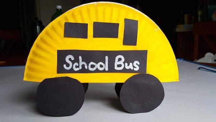 DIY s papierovým tanierom a farebným papierom školský autobus brioclage ľahko, rýchlo a užitočne