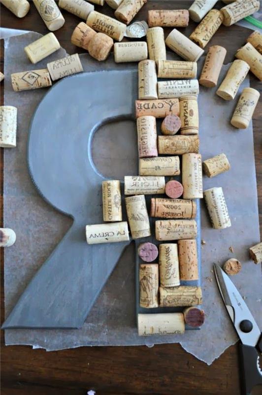 DIY med korkpropp, gör ett dekorativt brev från korkar