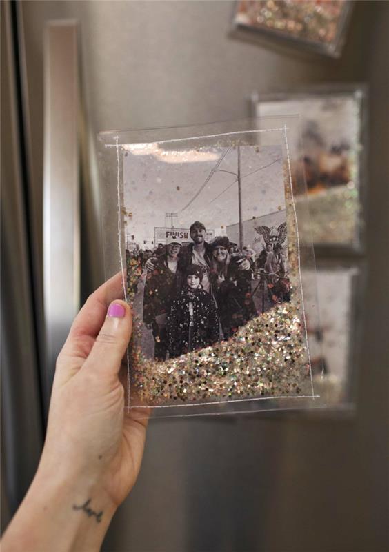 حقيبة رائعة بها صورة ديكو بالأبيض والأسود ، وذكريات سفر لصور بيلي ميلي وصور للأصدقاء
