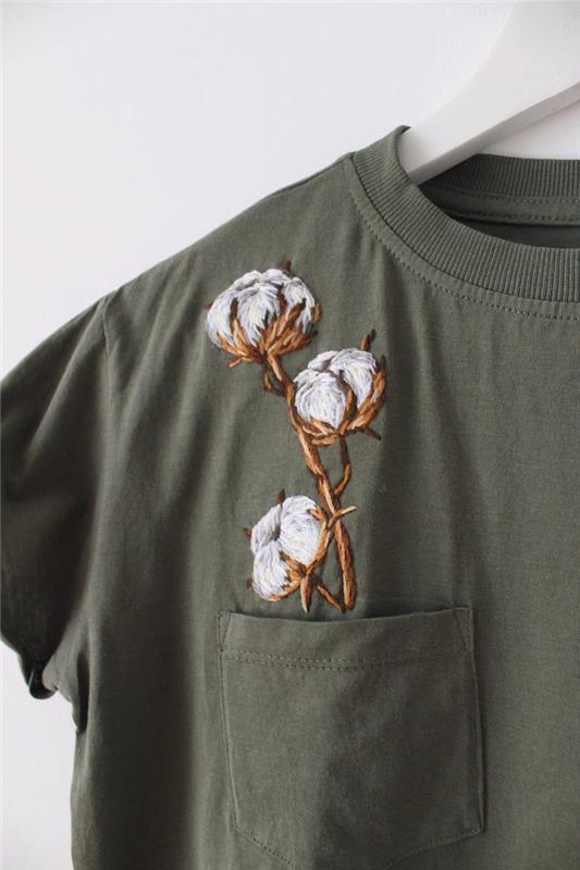 výšivka na oblečení z khaki trička s vyšívanými bavlnenými kvetmi
