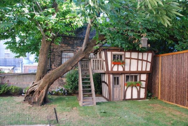 trädgård-hydda-för-barn-ett-unikt-litet hus