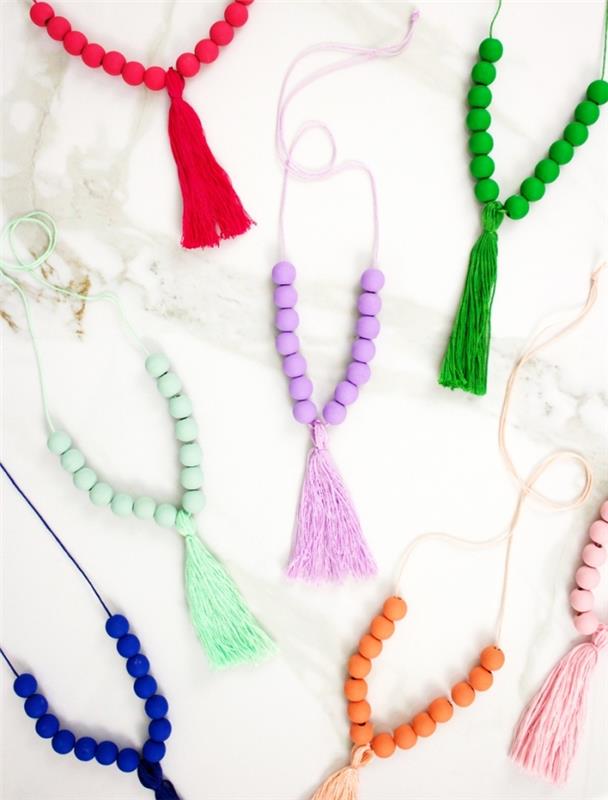 DIY darčekové kutilské módne doplnky náhrdelníky náramky niť farebné drevené korálky