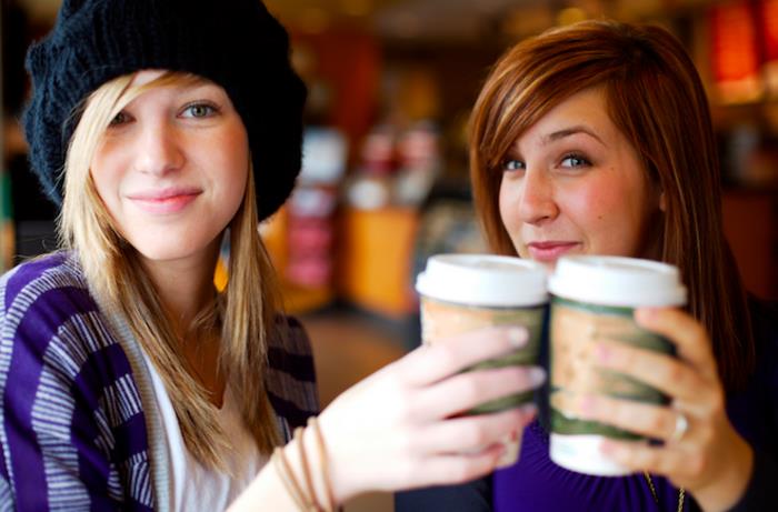 kaffe-starbuck-caffé-latte-cappuccino-maskin-glas-latte-macchiato-vu-les-amies