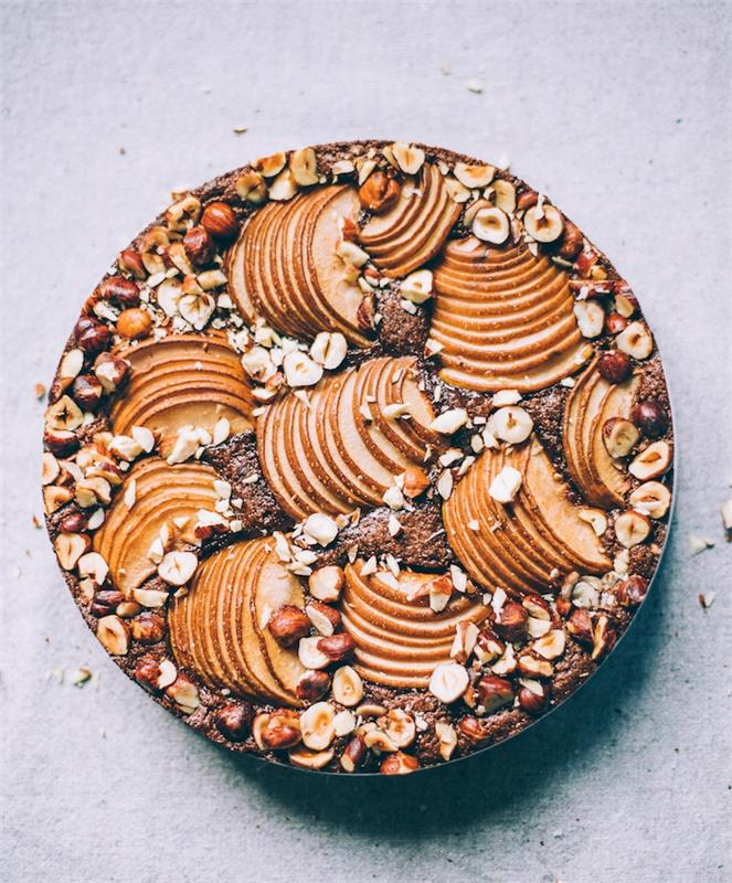 chokladpäron och hasselnötskaka med mandelmjöl glutenfria hälsosamma höstdessertidéer säsongens frukter