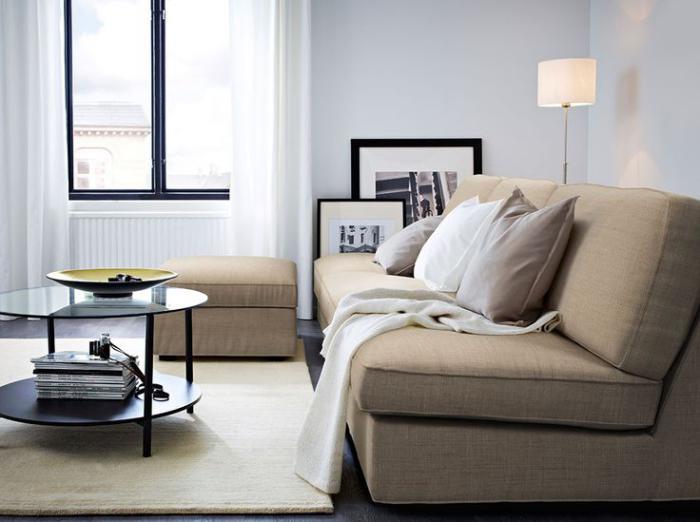 béžová-sedačka-super-útulná-v-textilnom-zdobení-nápad-béžovo-obývačke