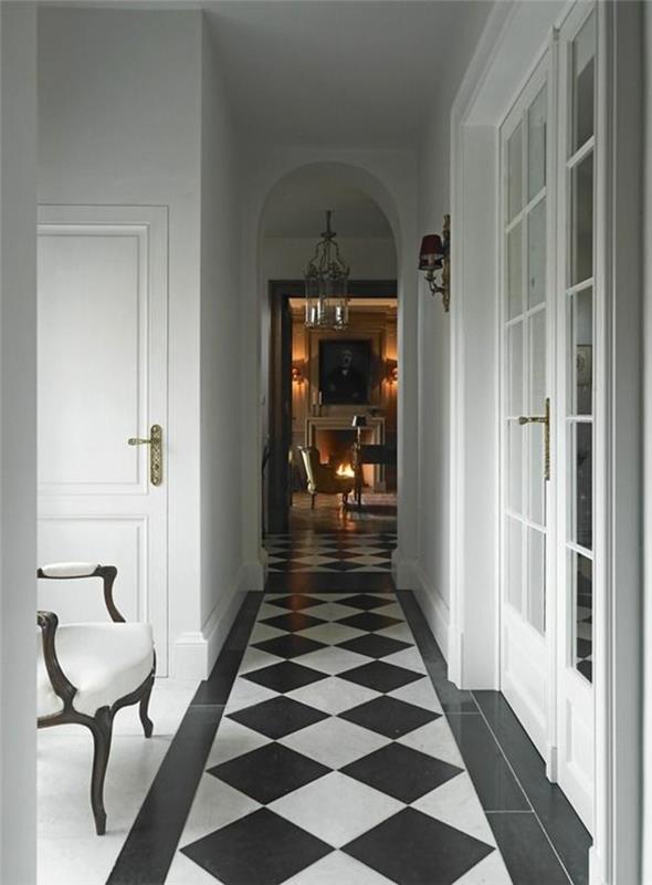 rutiga-brickor-svart-och-vit-lång-korridor-vintage-deco