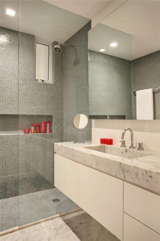 grå-kakel-badrum-super-deco-grå-mosaik-kakel