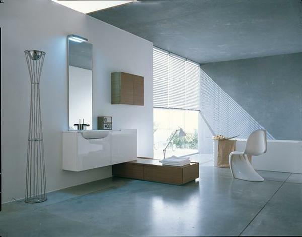 pantonova stolicka a minimalisticky interier