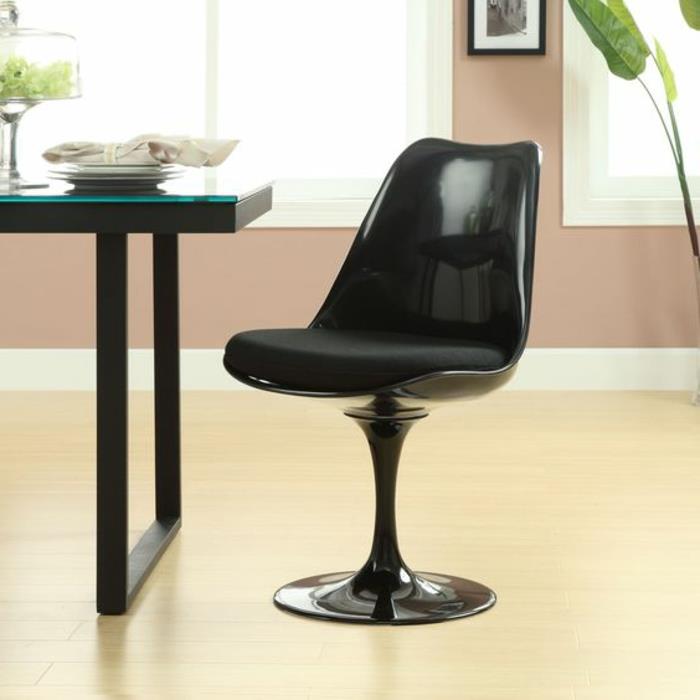 svart-tulpan-stol-svart-bord-stil-för-matsal