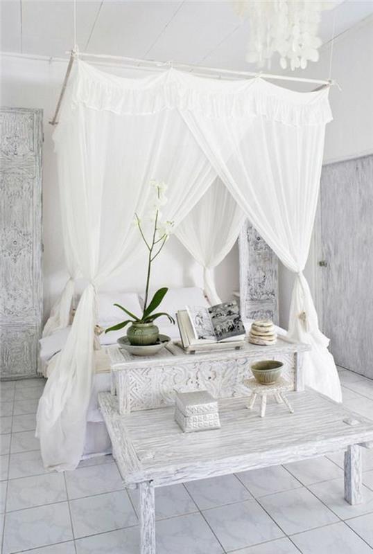 غرف نوم للكبار شرنقة سرير مظلة خشبي مقعد خشبي نباتات ألبوم صور