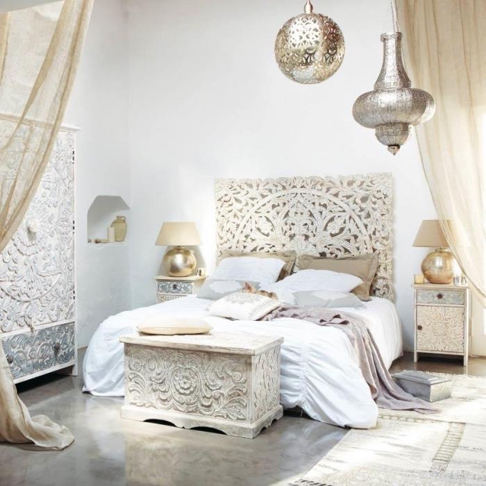 dizajn orientálnej spálne s marockými lampami a etnickým nábytkom, myšlienka čelo postele v marockom orientálnom štýle
