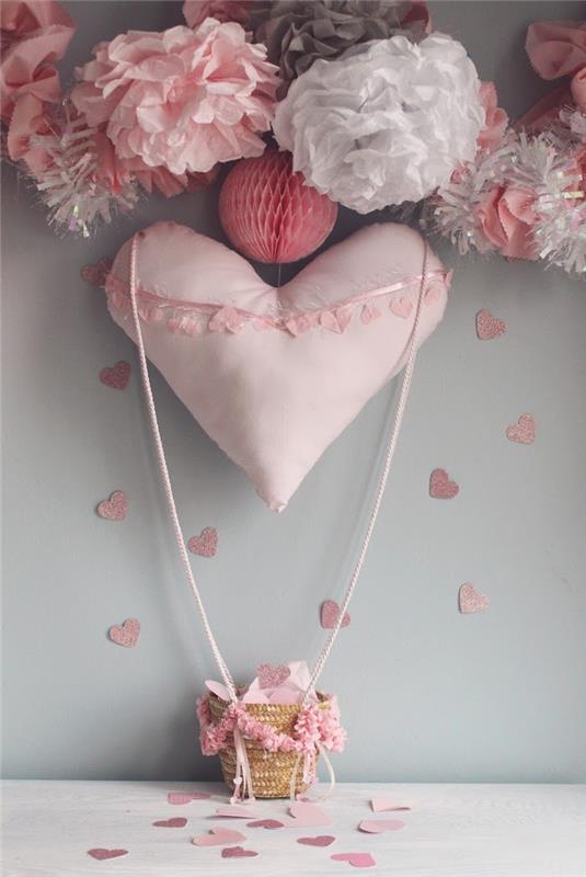 flickrumsdekoration att göra själv, rosa och vita servettpompoms, små pappershjärtan