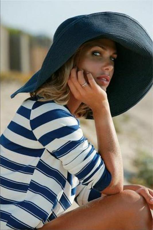 black-straw-hat-woman-at-the-beach