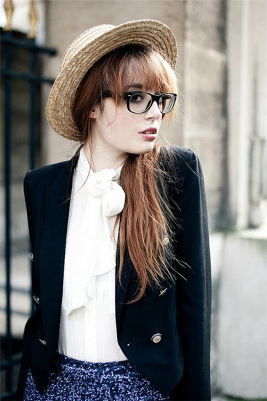 klobúk-žena-moderná-slamená bunda-krátke-čierne-šaty-krátke tričko-biele