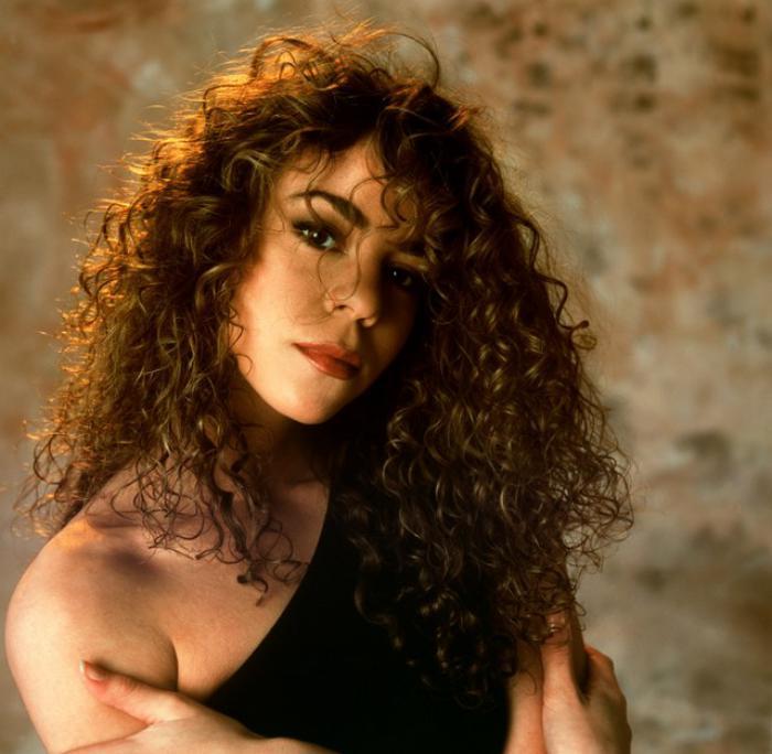 lockigt hår-kändis-frisyrer-Mariah-Carey