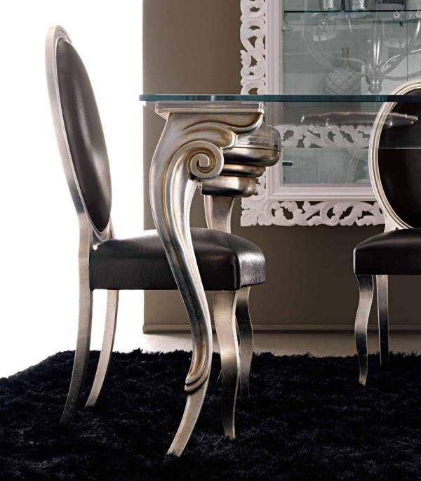 elegantná stolička v čierno-striebornom prevedení