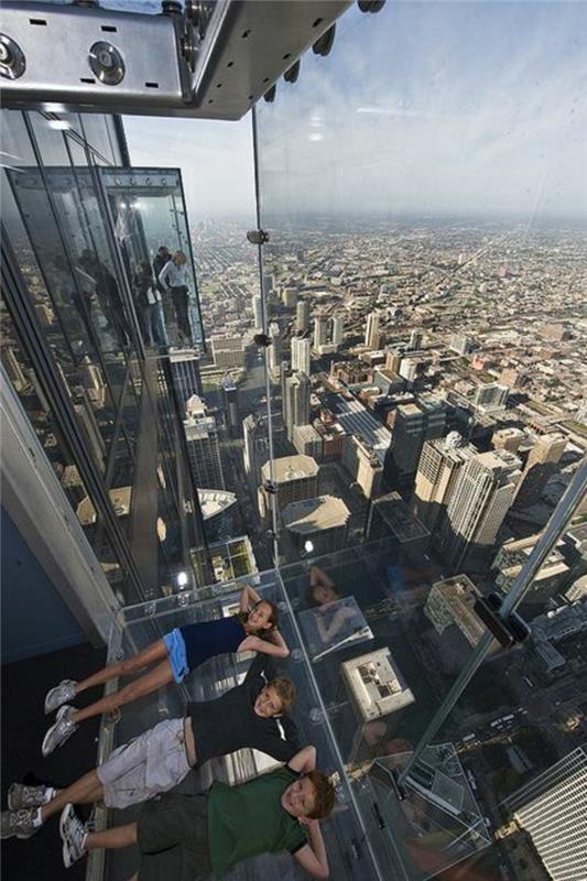 chicago-de-högsta-skyskraporna-i-bostad-världen-med-ett-glas-golv-transparent-golv