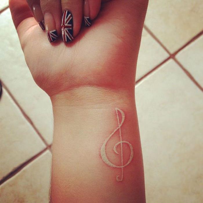 husľový tetovanie zápästie biely atrament tetovanie biela hudba