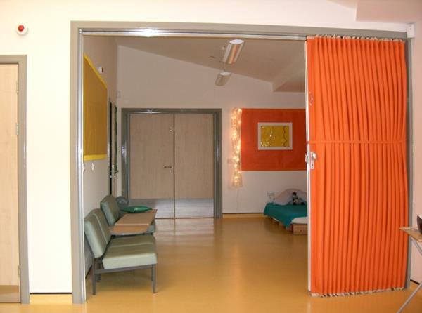 oranžovo-posuvná-priečka