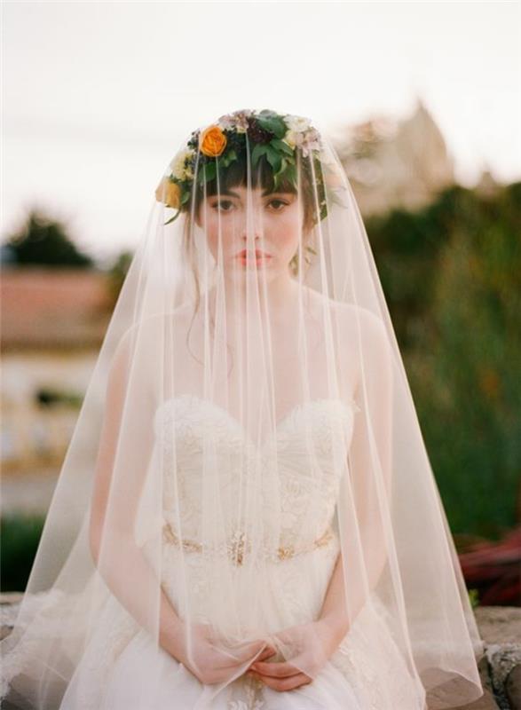 ako nosiť svadobný závoj pre bohémsky elegantný zrak, závoj strednej dĺžky a korunu kvetu