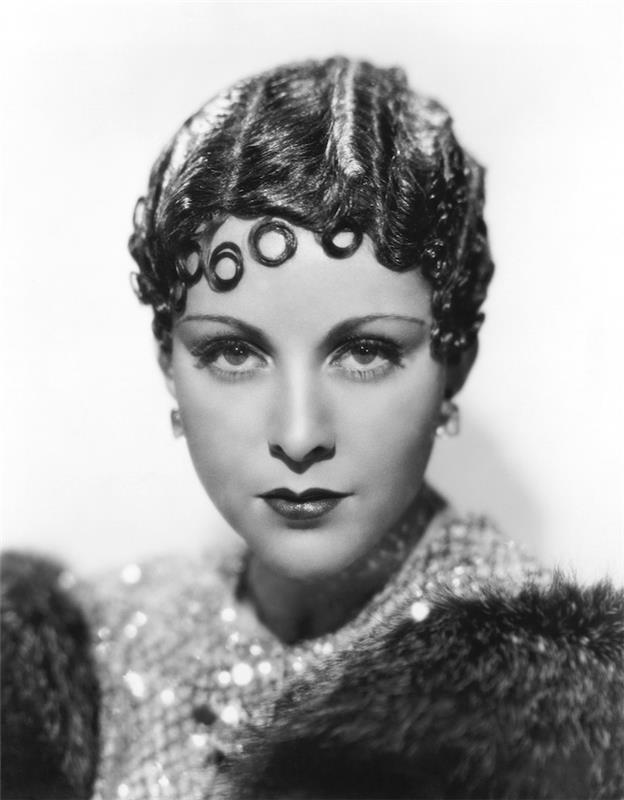 20 -talet klippt josephine baker stil kort hackat hårlack