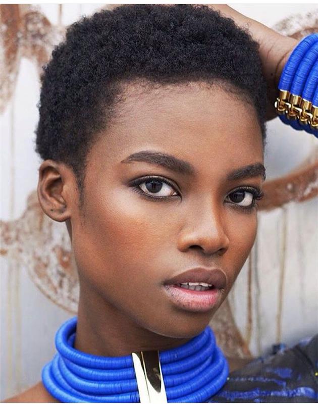 frisyr för svarta kvinnor kort krusigt hår idé