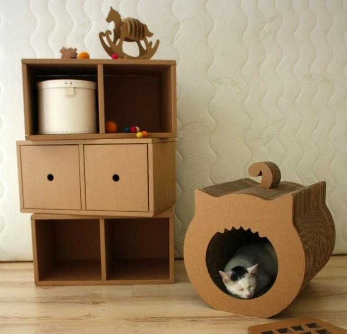 Oggetti design casa e un'idea for un mobile di cartone and casetta per il gatto