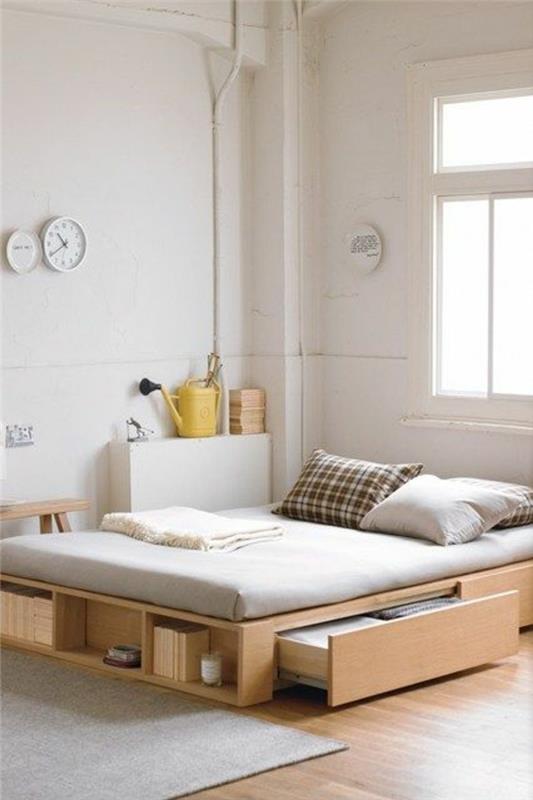 كيف تختار التصميم-سرير-بالغ-في-خشب-جميل-غرفة نوم- بأرضيات باركيه فاتحة