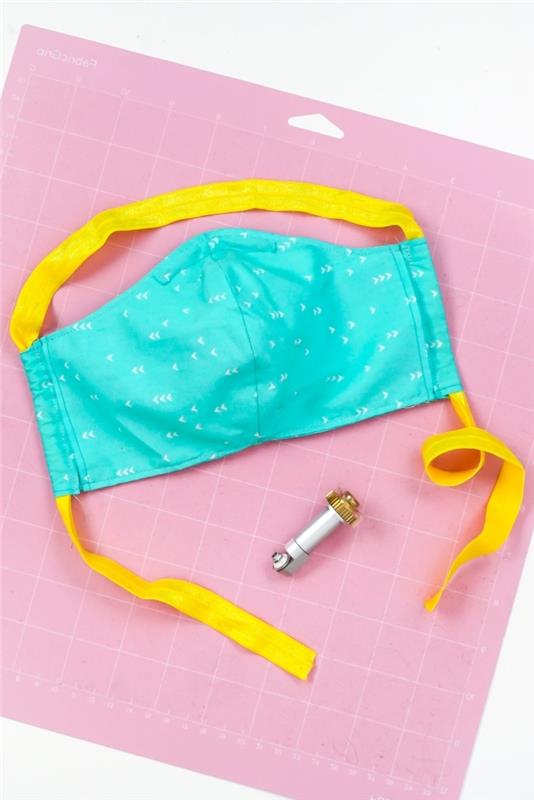 DIY barnmask med filterficka, enkel DIY ansiktsmask modell med tyg och elastiska band