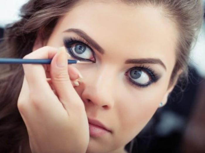 ako na make-up-blue-eyes-očné linky-blue-eyes-makeup-nápady