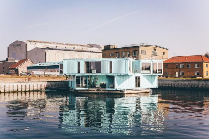 studentboende i Köpenhamns hamn gjord med flera återvunna marina containrar, ett exempel på miljövänlig containerbaserad konstruktion