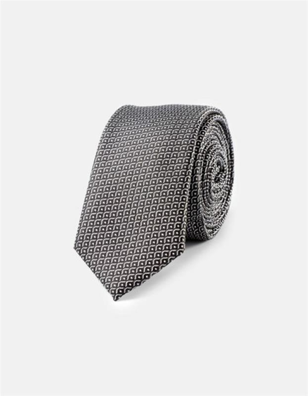 cool-tie-with-modern-details-for-casual-suit