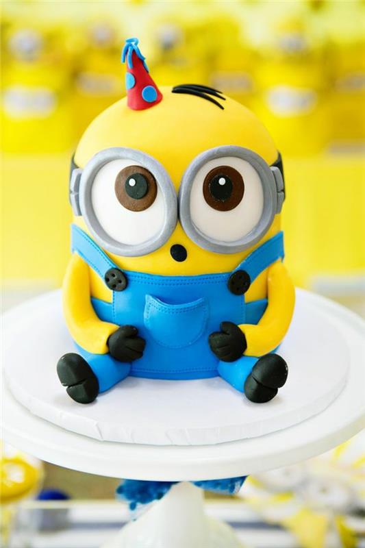 cool-kakor-yoghurt-födelsedag-tårta-choklad-bedårande-minion