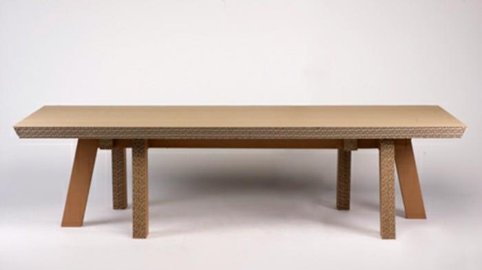 Myšlienka zostrojiť mobilný di cartone, tavolino basso lungo con gambe